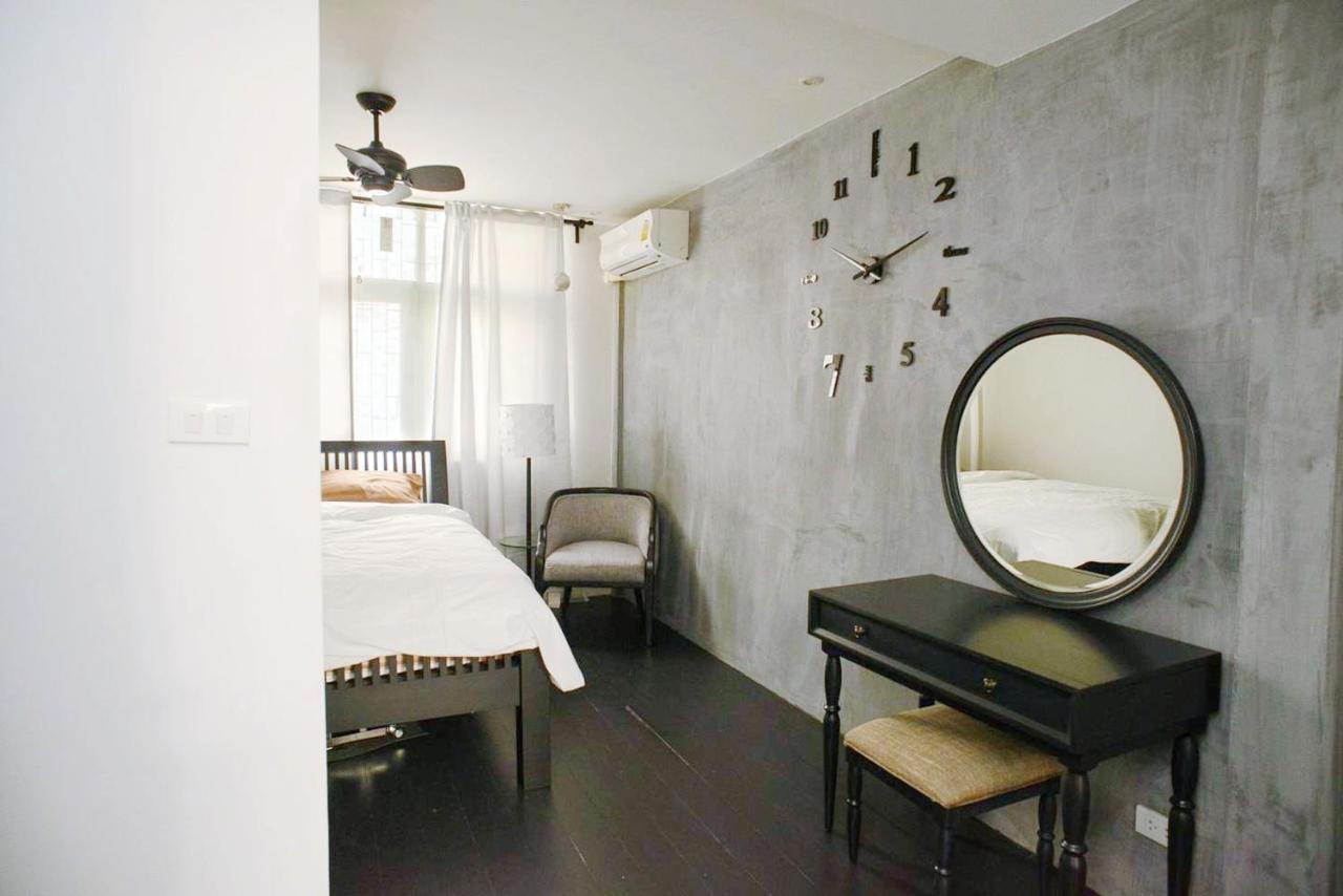 בנגקוק Inner Old Town 196 Chic Guesthouse - Self Check In מראה חיצוני תמונה